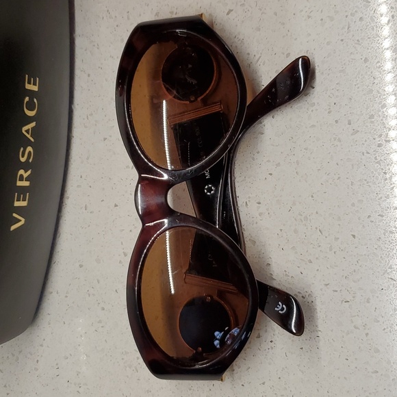 Vintage GIANNI VERSACE 90's sunglasses (mod 617/B col 900) - Picture 8 of 11